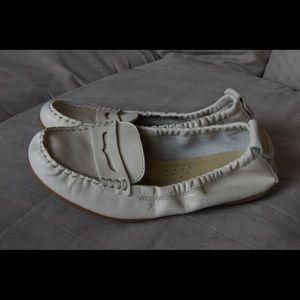 Women’s size 8.5 Hush Puppies shoes